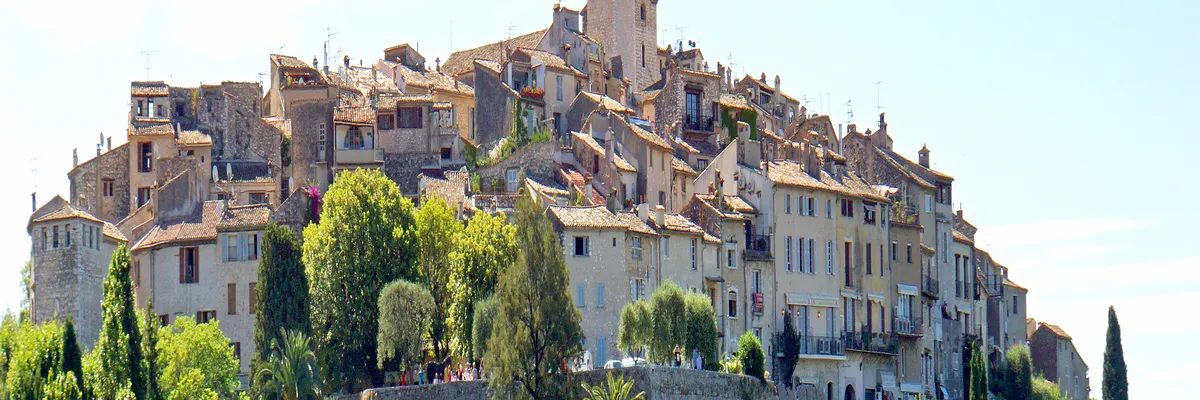image-installation-monte-escalier-saint-paul-de-vence.webp Image Installation monte-escalier Saint-Paul-de-Vence